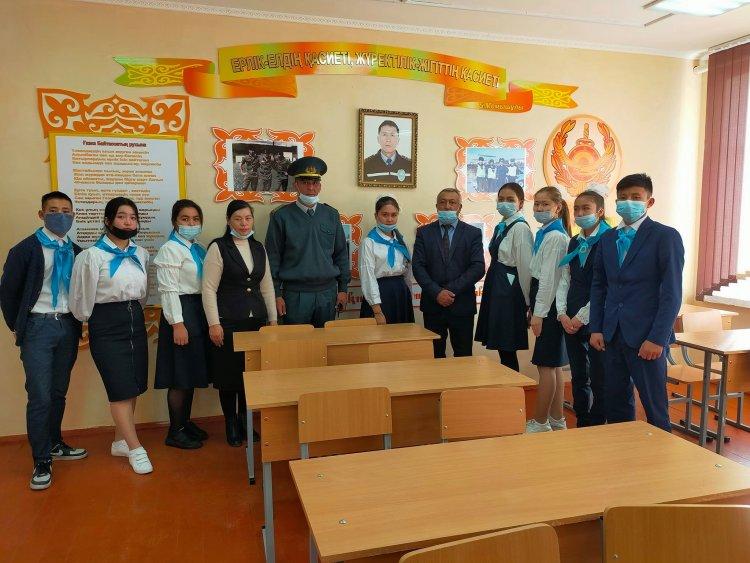 "Ерлік білекте емес, жүректе" атты тақырыбы